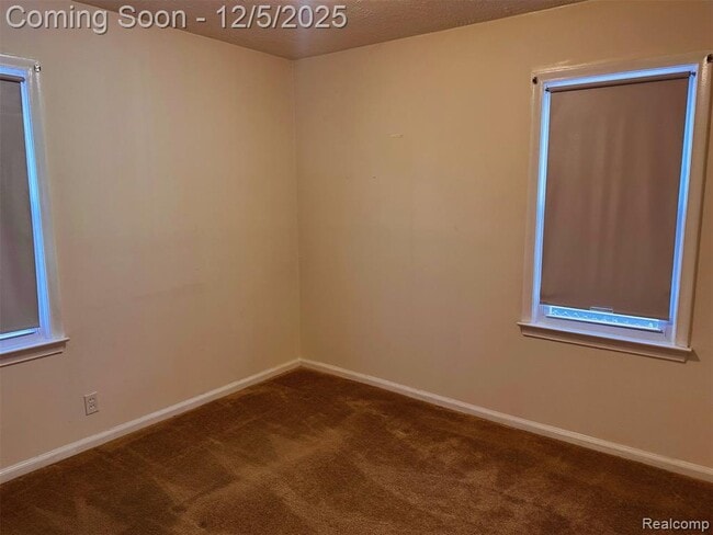 Building Photo - 110 Hamata Ave