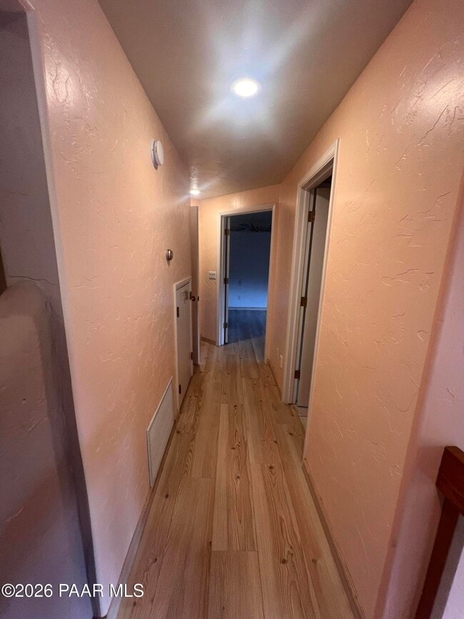 Building Photo - 3160 Rainbow Ridge Dr