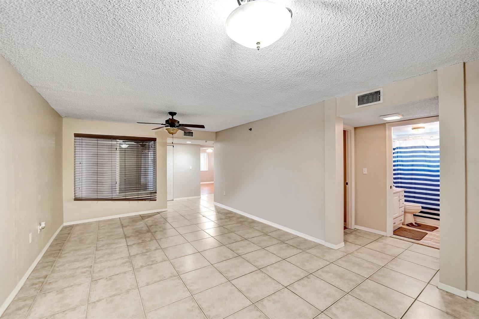 Building Photo - 9470 Tangerine Pl