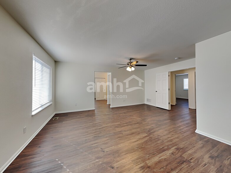 Building Photo - 485 Winebrook Way