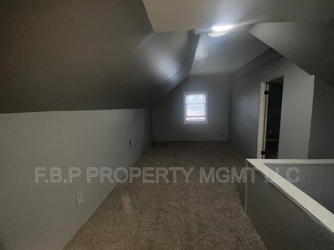 Building Photo - 7600 Pierson St