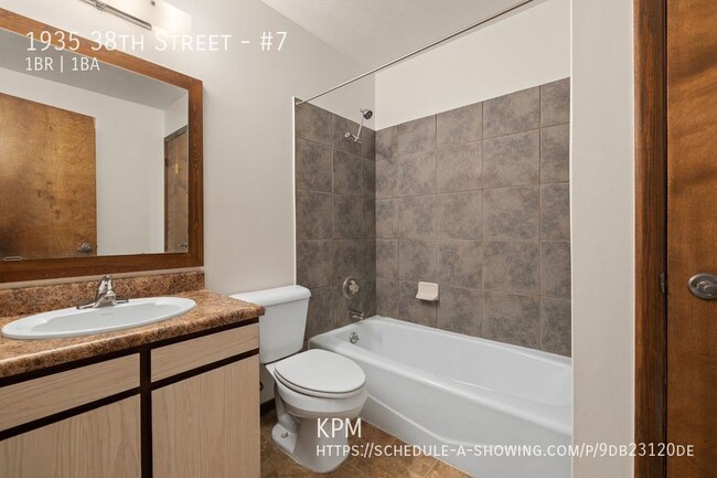 Building Photo - 1 BED | 1 BATH | GROUND-LEVEL APARTMENT | ...