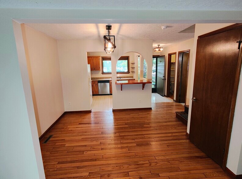 Building Photo - 23352 Black Oak Ct