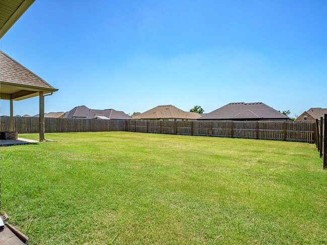 Building Photo - 1671 Sunrise Cir
