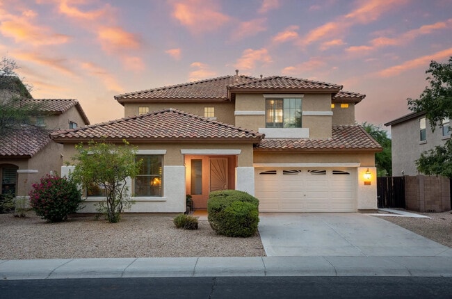 Primary Photo - 8566 W Cinnabar Ave