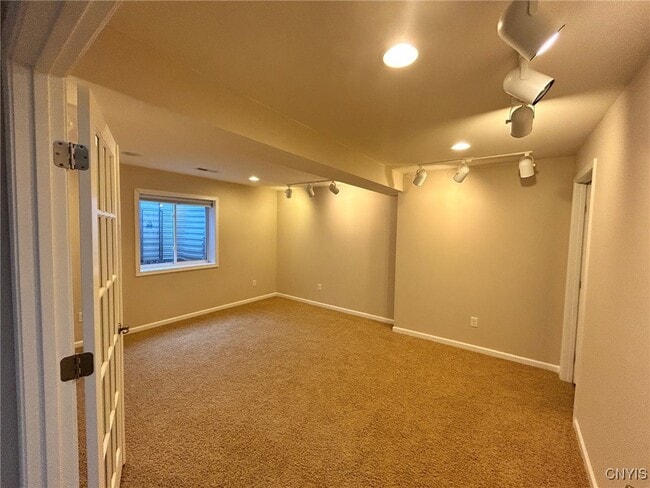 Building Photo - 107 Shaker Heights