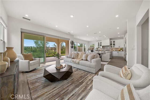 Building Photo - 59 Longchamp
