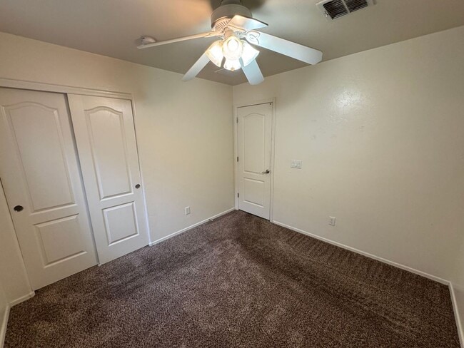 Building Photo - 3 Bedroom - 2 Bath - 2 Car Garage - Green Valley, AZ