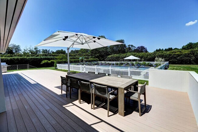 Building Photo - 117 Erica's Ln