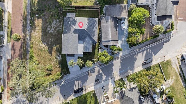 Building Photo - 207 Athens St