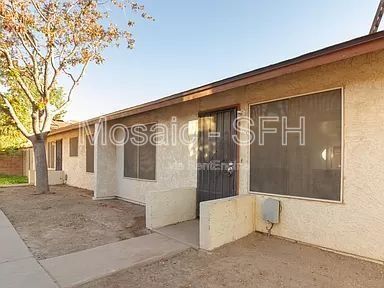 Building Photo - 2440 E Waltann Ln