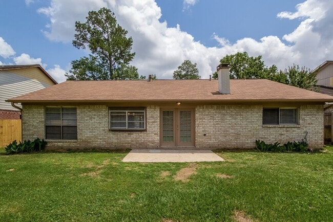 Building Photo - 20117 Dawn Mist Dr