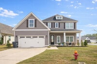 Building Photo - 83 Ivy Lp