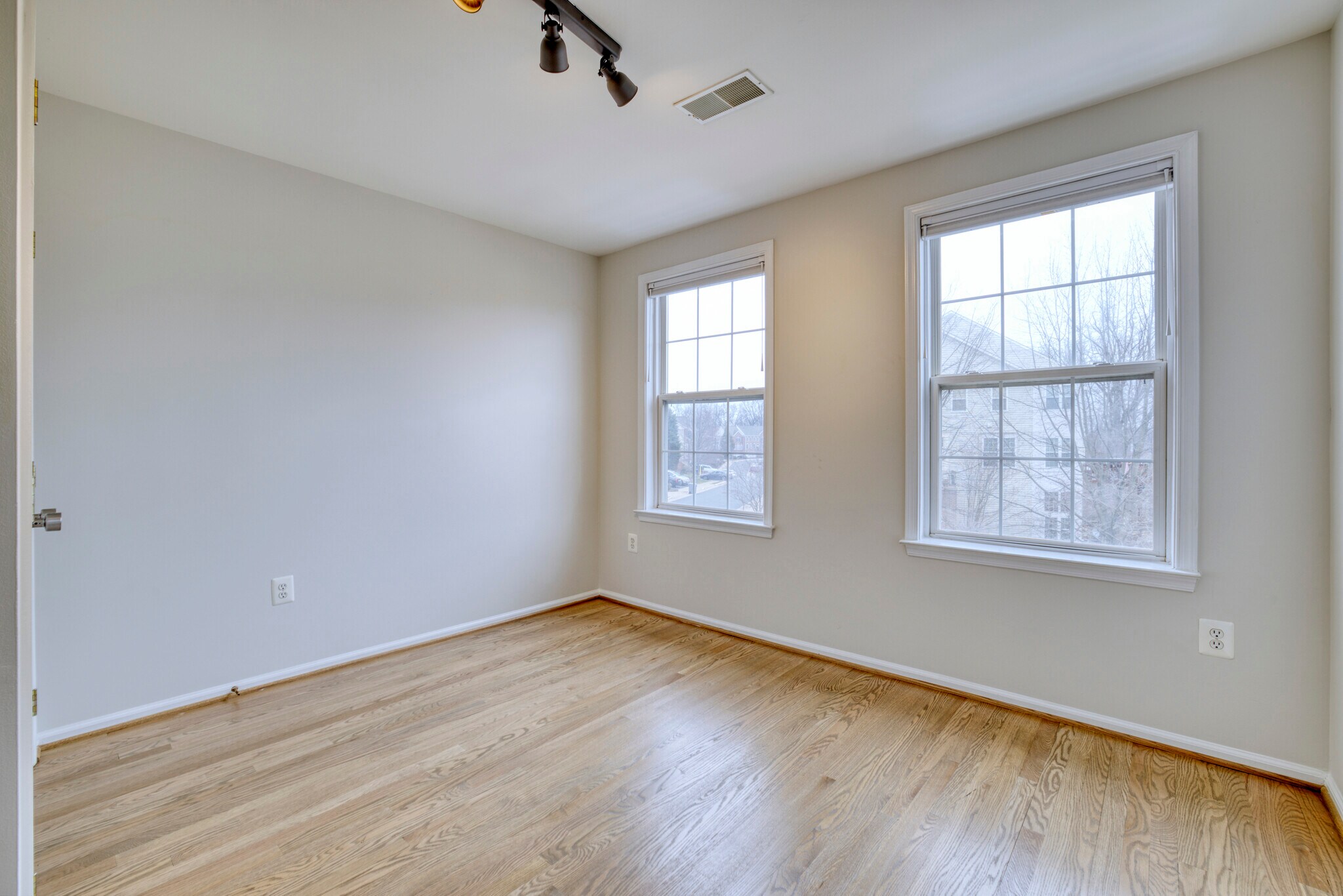 Building Photo - 5742 Governors Pond Cir