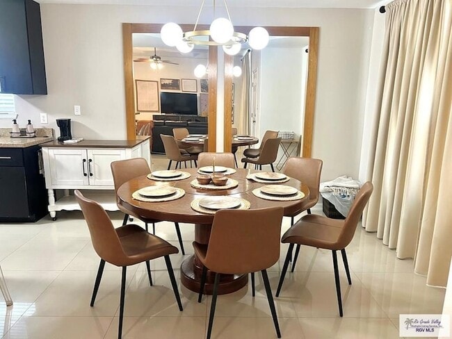 Building Photo - 216 Gilson Rd