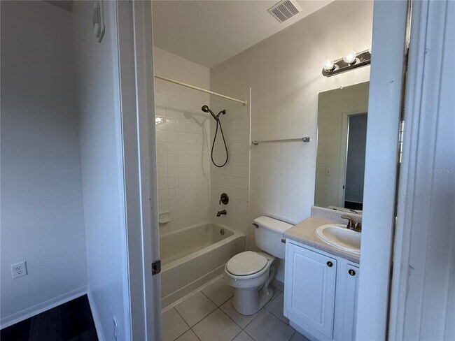Building Photo - 5721 Bentgrass Dr
