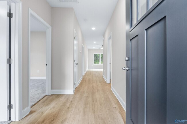 Building Photo - Jaguar Hills Rental