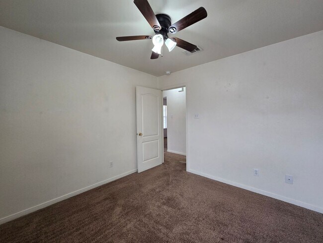 Building Photo - 2309 Terrace Dr