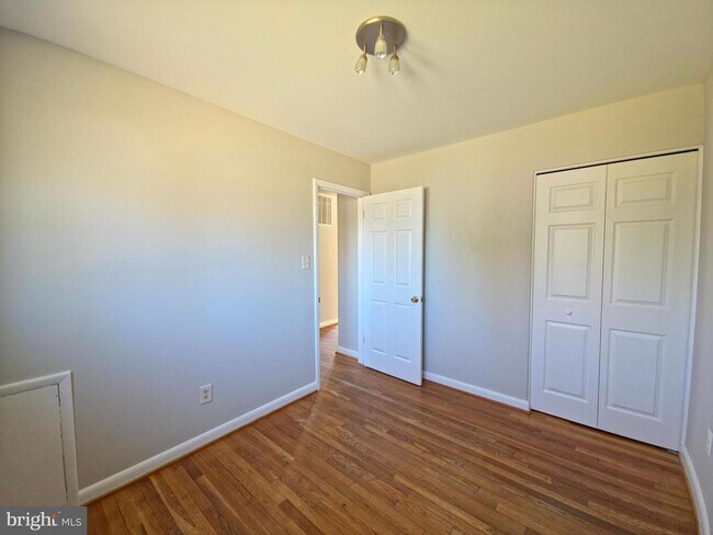 Building Photo - 12111 Portree Dr