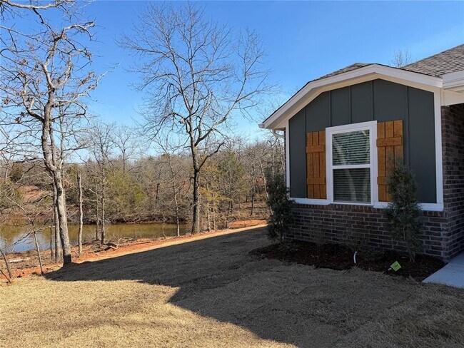 Building Photo - 17280 SE 164th St