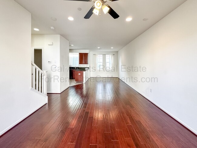 Primary Photo - 110 Heligan Ln