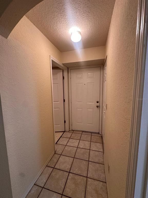 Building Photo - 820 Camargo Way