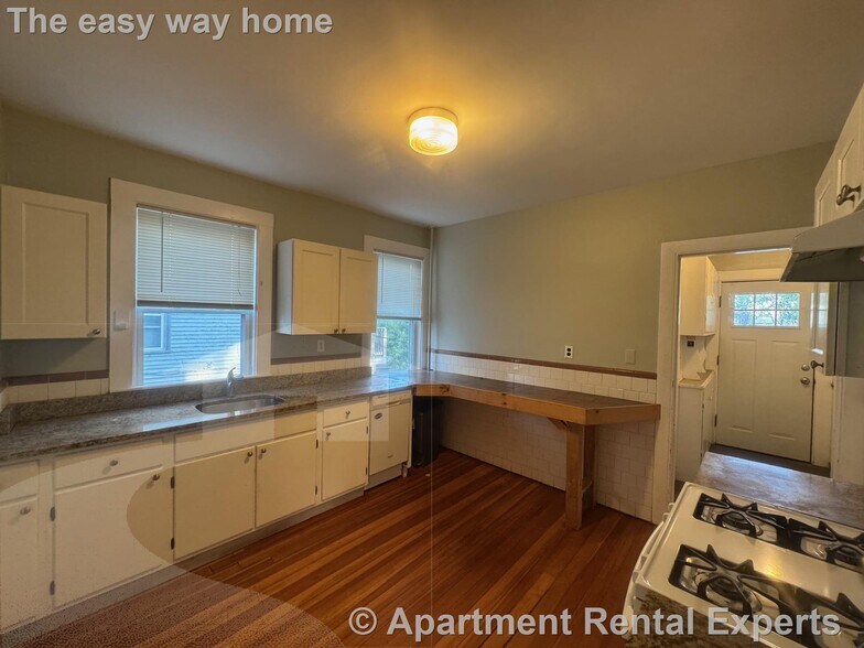 Building Photo - 106 Highland Ave