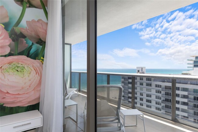 Building Photo - 5875 Collins Ave