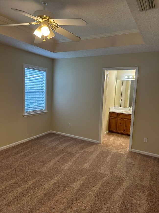 Building Photo - 4124 Sedgwyck Ln