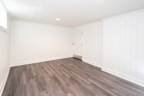 Building Photo - 6516 W 78th St