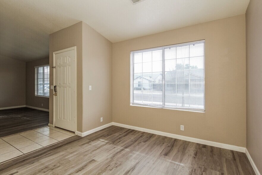 Building Photo - 8720 W Tuckey Ln