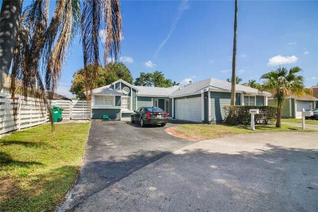 Building Photo - 10135 SW 139th Pl