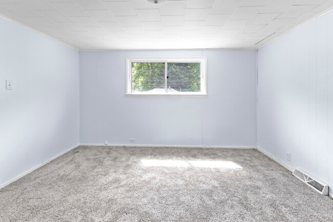 Building Photo - 77 Luka Rd