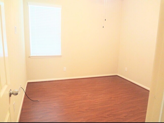 Building Photo - 4911 Spring Showers Ct