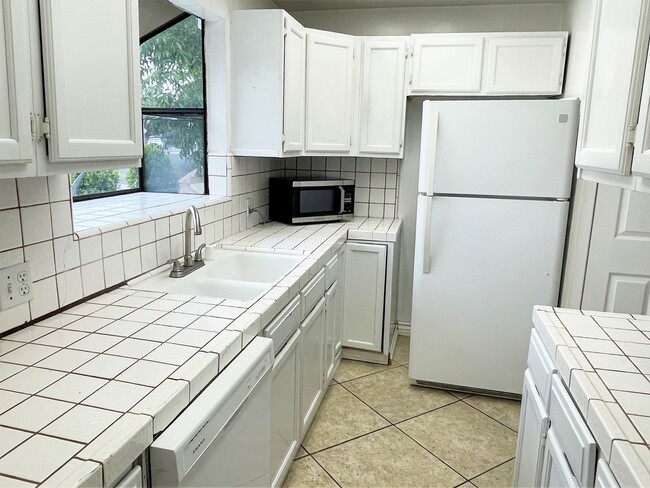 Building Photo - Peaceful 3bd home in Westchester