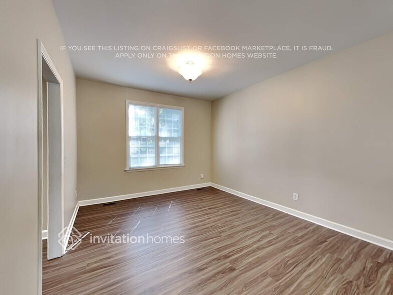 Building Photo - 308 Tarragon Trail
