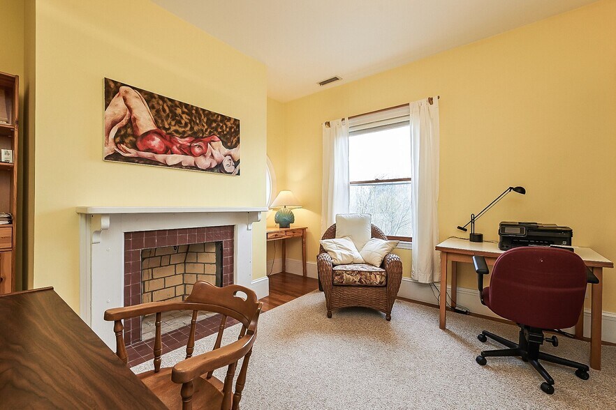 Building Photo - 25 Mason Ter