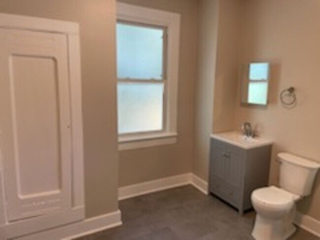 Building Photo - $500.00 OFF MOVE IN SPECIAL !!!Historic 3 ...