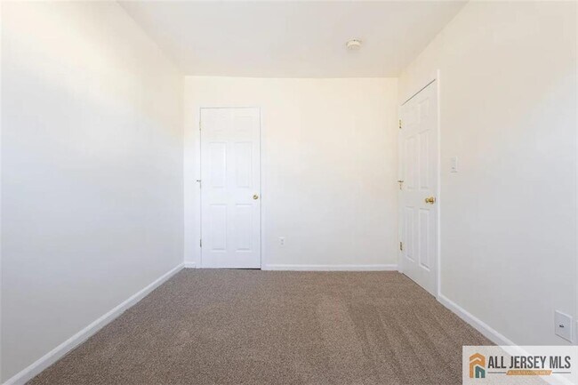 Building Photo - 234 Inza St