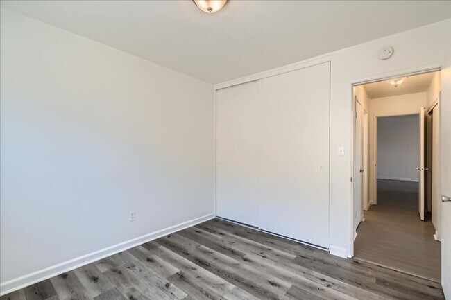 Building Photo - MOVE IN SPECIAL- Live in the Heart of Nort...