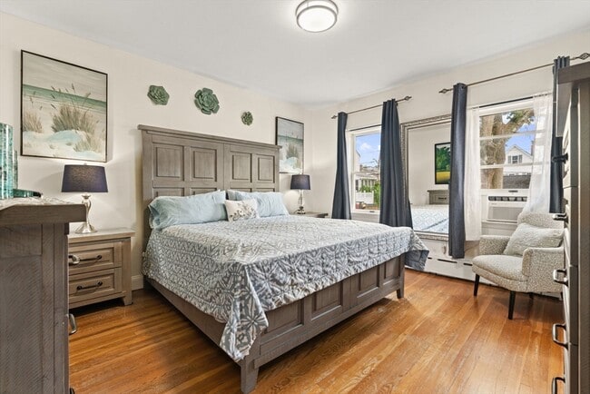 Building Photo - 48 Tapped St