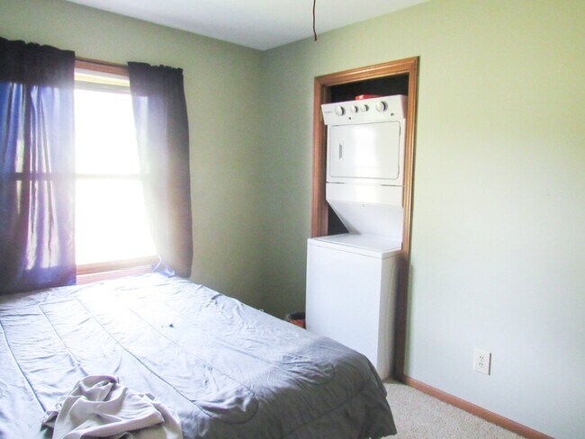 Building Photo - 607 Marvin Ave