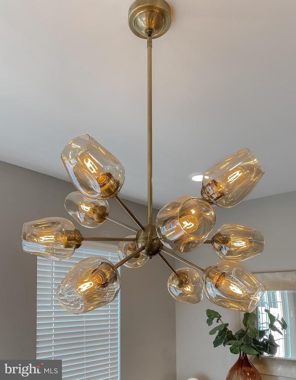 Building Photo - 23810 Myrtle Glen Way