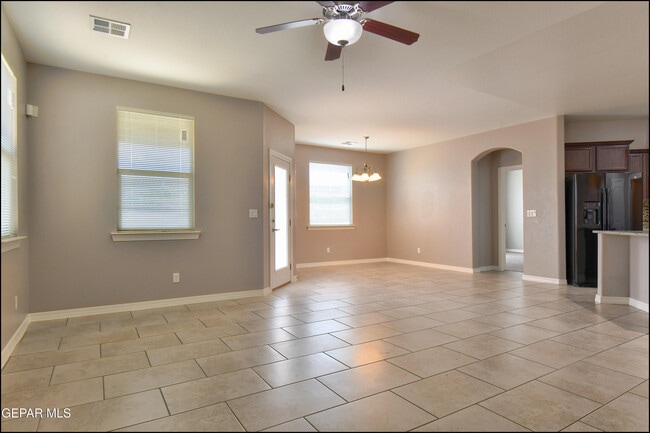 Building Photo - 6560 Westfield Dr