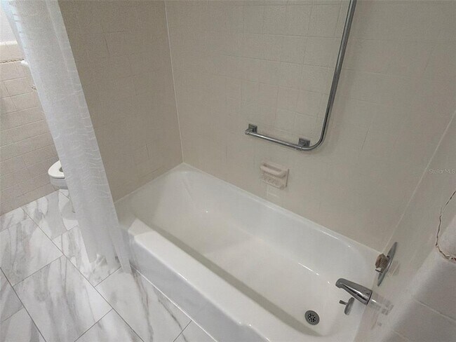 Building Photo - 561 Tarawitt Dr