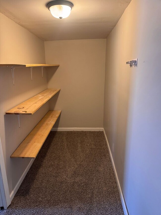 Building Photo - 2102-2104 Messanie St.