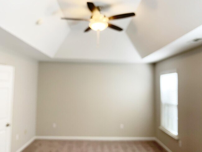 Building Photo - 105 Crown Empire Ct