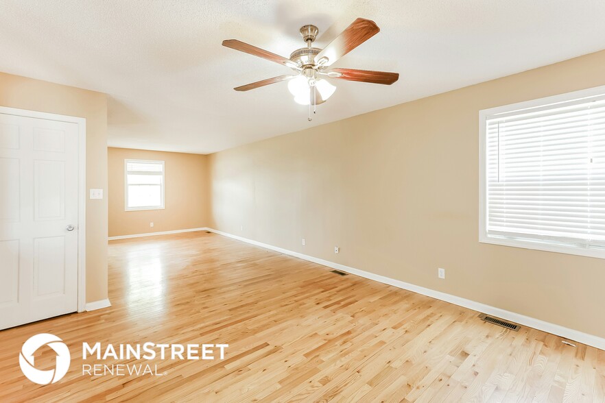 Building Photo - 421 Hithergreen Dr