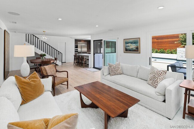 Building Photo - 8471 El Paseo Grande