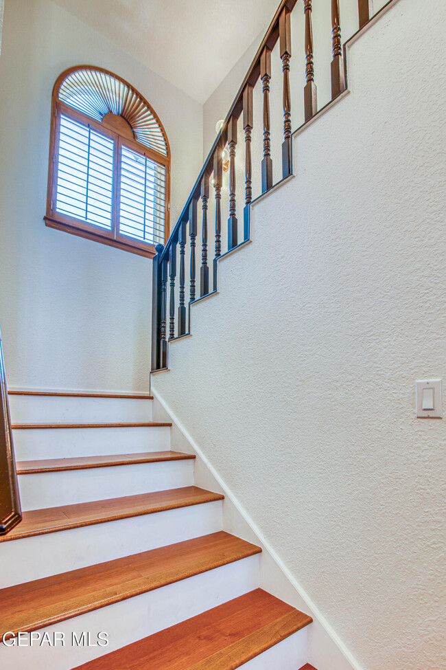 Building Photo - 6205 Brisa Del Mar Dr